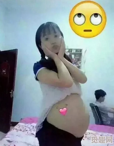 当女生被揉胸时