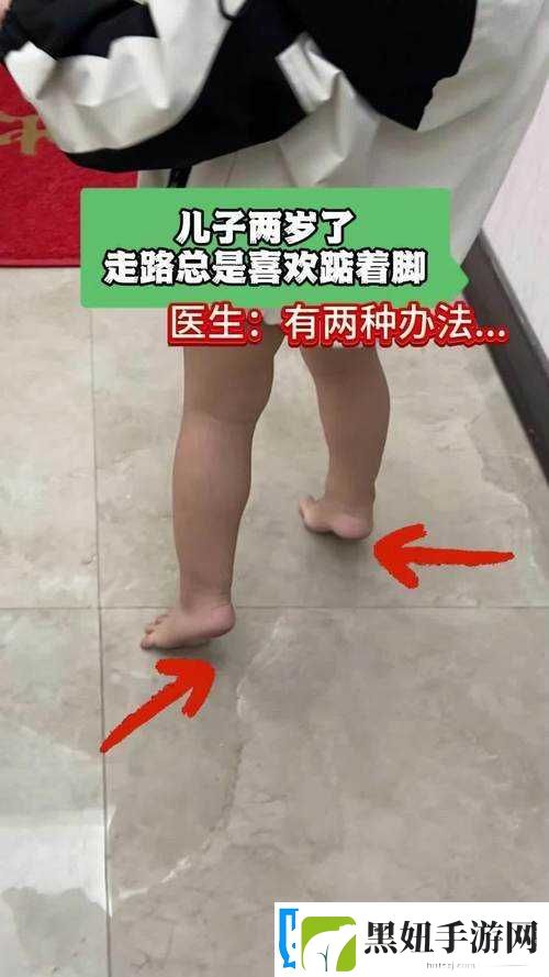 宝宝用力嗯脚翘起来究竟是怎么回事呢